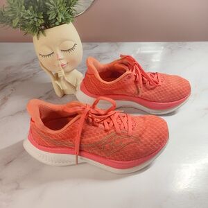 Saucony Endorphin Speedroll Women's Running Shoes, Size 7, less than 100 miles